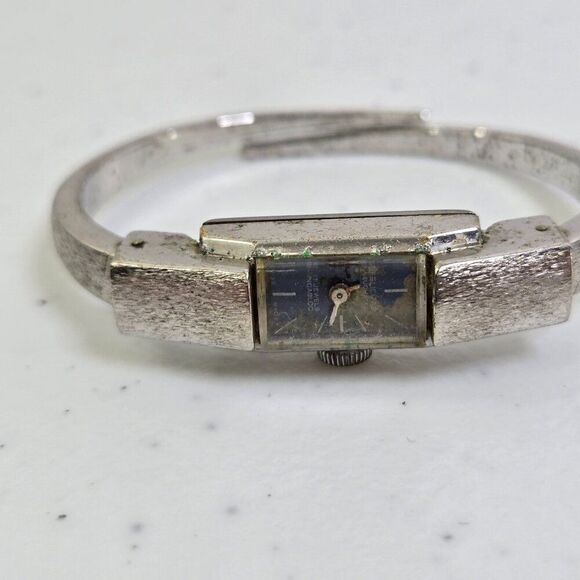 Felicitas Neuchatel Womens Watch 17 Jewels Incabloc Bangle Bracelet Silver main image 4